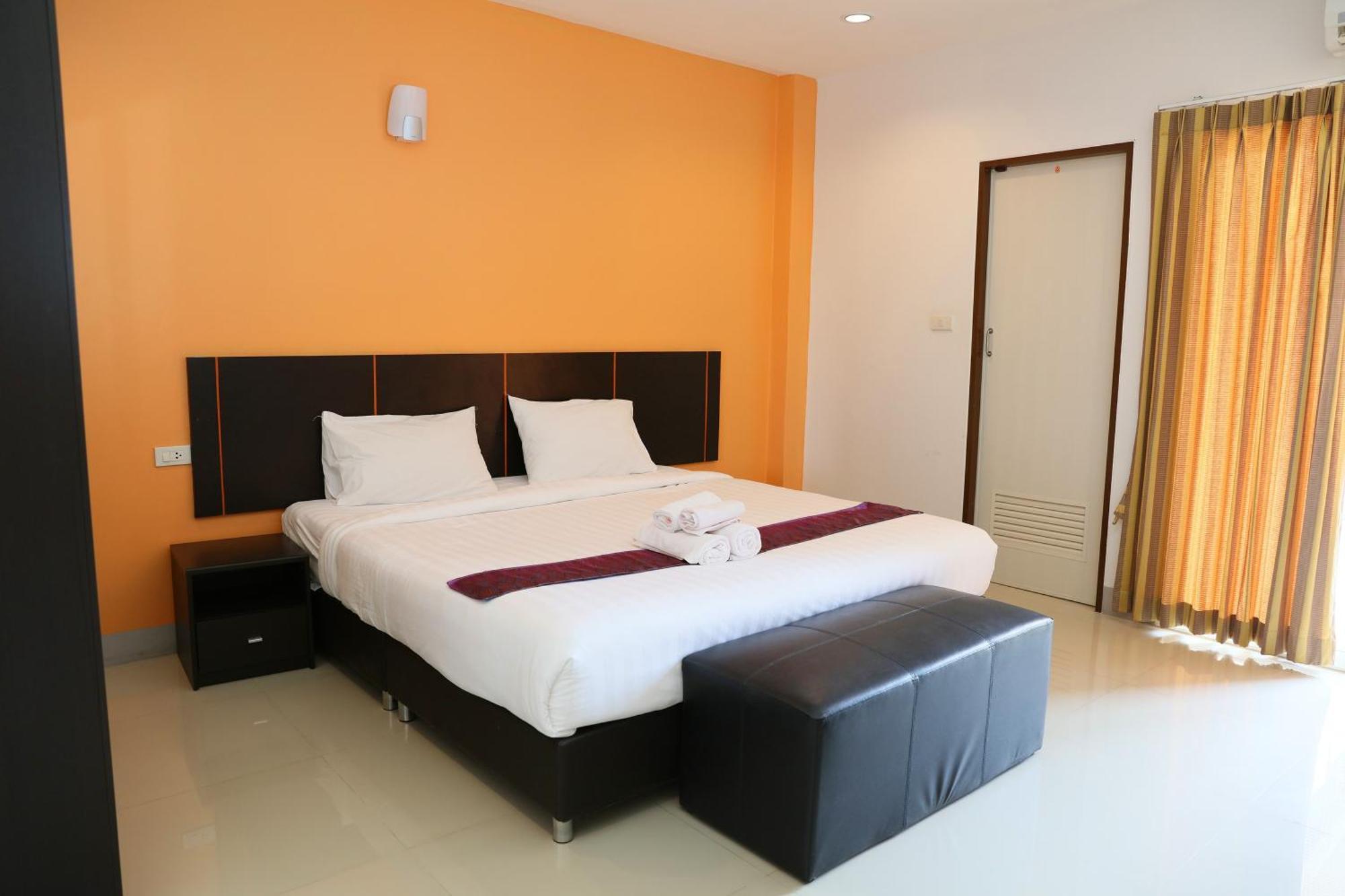 La Viva Hotel Buriram Exterior foto